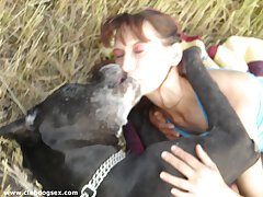 The nice amateurs girl sucking red doggy dick